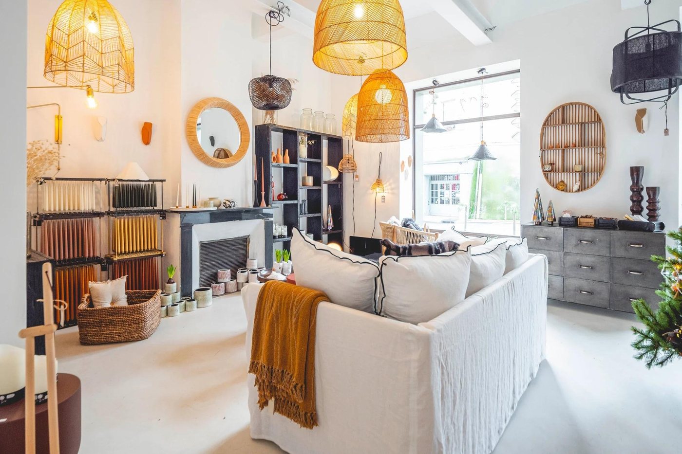 Vert Amande interior design showroom, rebranding and e-commerce project
